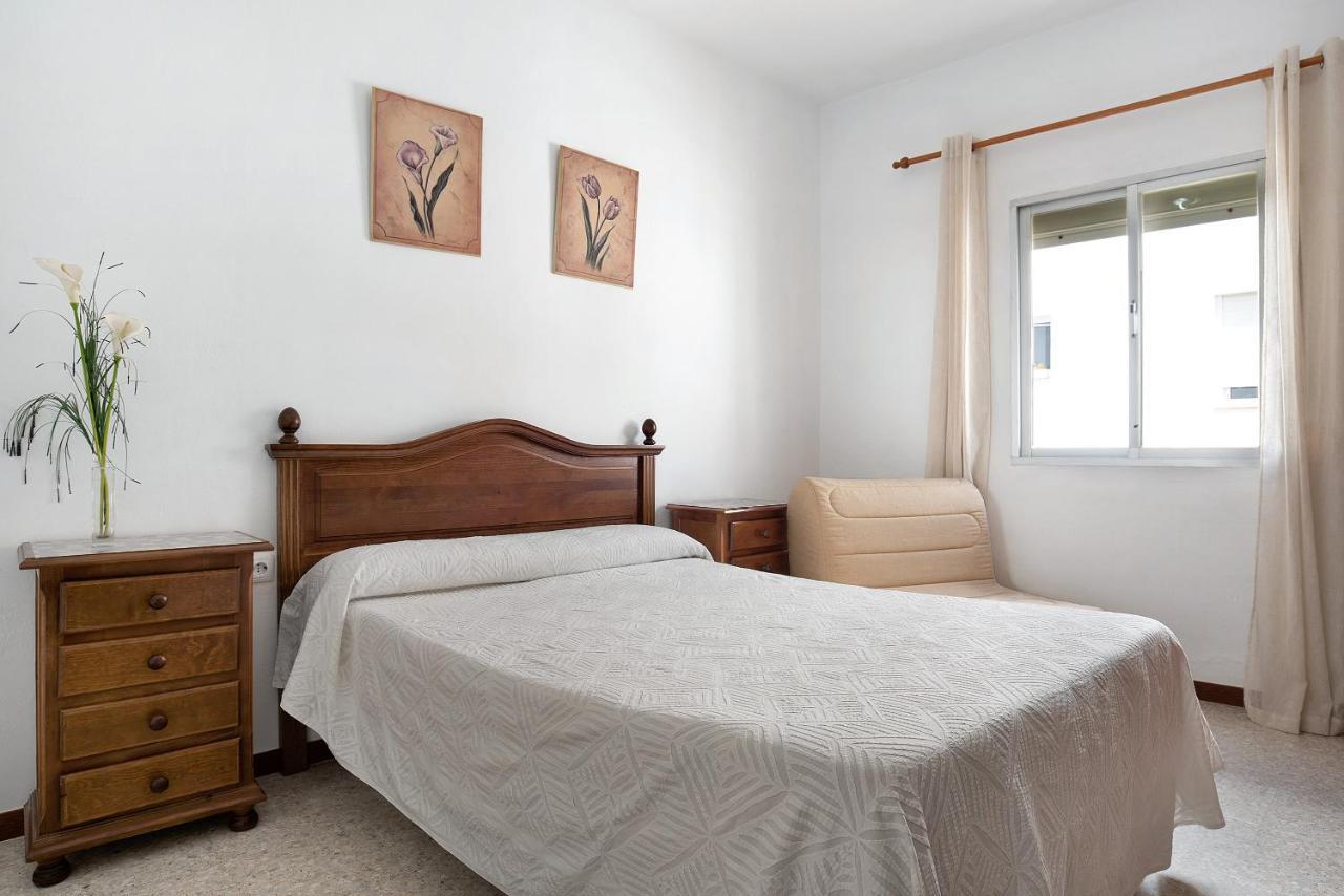 Casa Juani - Solo Familias Apartment Conil De La Frontera Bagian luar foto
